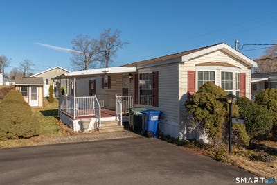 /international/us/4-maple-road-southington-ct-110104493445/