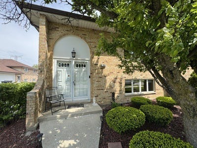 /international/us/7336-w-153rd-street-orland-park-il-110108106571/