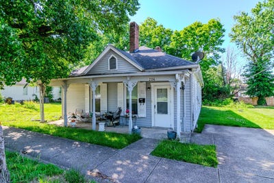 /international/us/206-e-green-street-versailles-ky-110108131179/