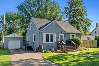 /international/us/601-e-3rd-street-new-richmond-wi-110100780355/