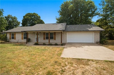 /international/us/1799-w-main-st-westville-ok-110109877928/