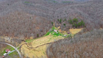 /international/us/6062-wilson-ridge-road-duck-wv-110106790853/