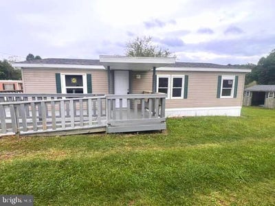 /international/us/19-sammy-mobile-home-park-road-schuylkill-haven-pa-110110306185/
