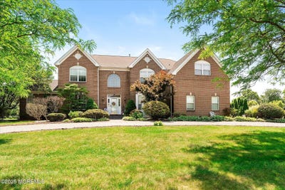 /international/us/9-denise-drive-allentown-nj-110101057681/