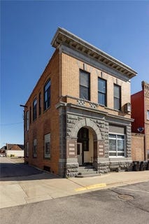 /international/us/19-2nd-avenue-se-fairfax-mn-110107755905/
