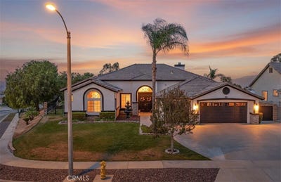 /international/us/13596-mesa-crest-drive-yucaipa-ca-110108170782/