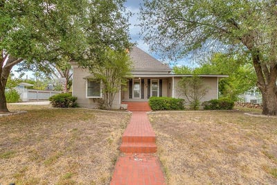 /international/us/704-n-broadway-street-ballinger-tx-110102750857/