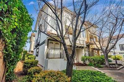 /international/us/25109-angelina-lane-hayward-ca-110098322610/