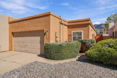 /international/us/1158-hupmobile-drive-ne-albuquerque-nm-110120911894/