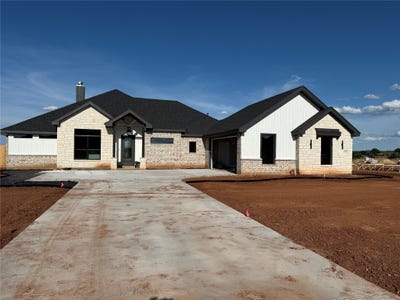 /international/us/111-bluestem-road-abilene-tx-110108354343/