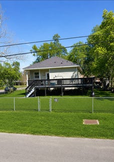 /international/us/2918-south-avenue-west-orange-tx-110108847162/