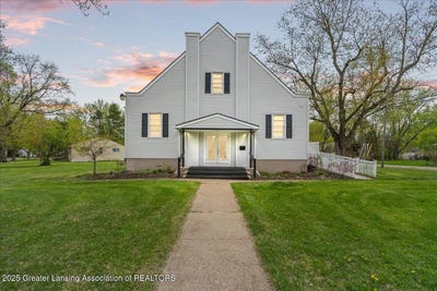 /international/us/1940-hall-street-holt-mi-110099160670/