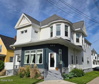 /international/us/1687-avenue-a-schenectady-ny-110106171352/