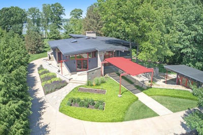 /international/us/6465-sandhill-lane-fennville-mi-110106350841/
