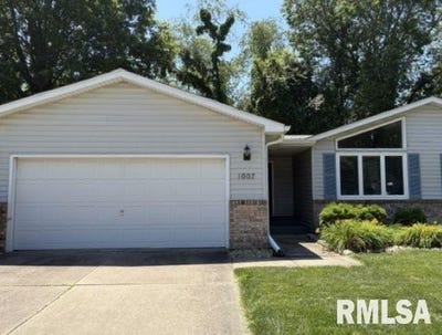 /international/us/1007-rickard-court-springfield-il-110108552536/