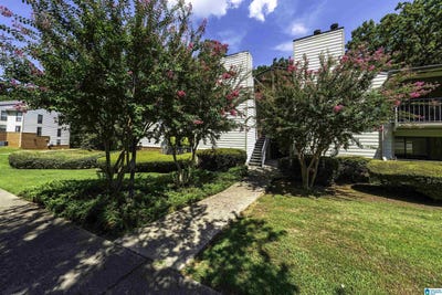 /international/us/701-gables-drive-hoover-al-110101312193/