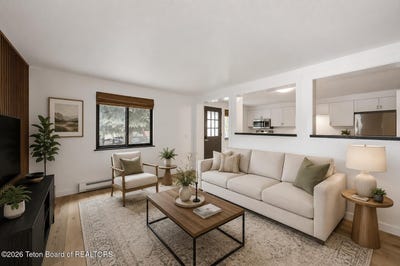 /international/us/360-e-simpson-avenue-jackson-wy-110107338630/