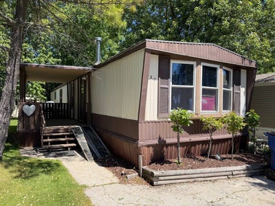 /international/us/1599-n-port-washington-rd-grafton-wi-110104411042/