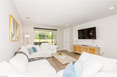 /international/us/14567-edgewater-cir-naples-fl-110099082598/