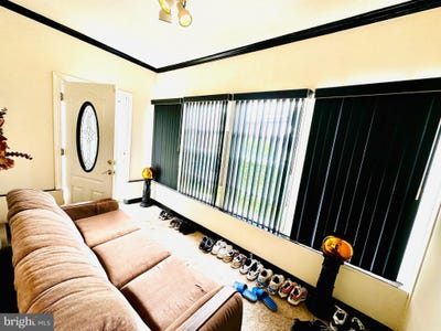 /international/us/236-pusey-avenue-collingdale-pa-110101262291/