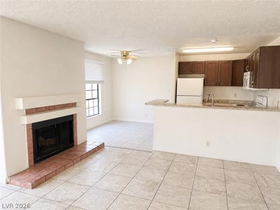 /international/us/2979-juniper-hills-boulevard-las-vegas-nv-110108538996/
