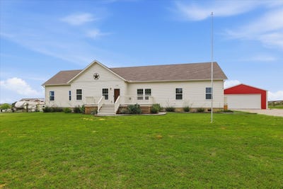 /international/us/110-quail-lane-boyd-tx-110108415253/