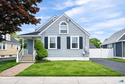 /international/us/57-elm-street-east-haven-ct-110108572318/