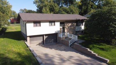 /international/us/4011-fairacres-rd-kearney-ne-110120096195/
