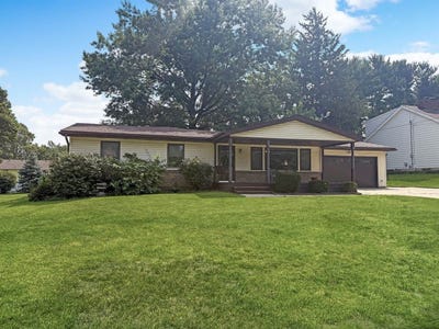 /international/us/697-bradmar-drive-freeport-il-110101480227/