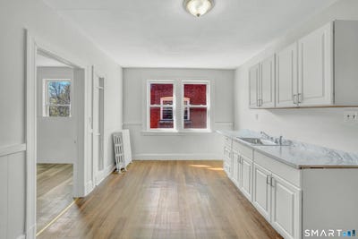 /international/us/22-harper-street-hartford-ct-110107799782/