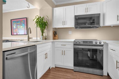 /international/us/10194-sw-77th-ct-miami-fl-110099265917/