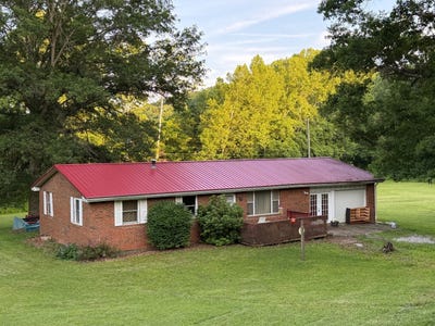 /international/us/5934-oxford-road-west-union-wv-110107305068/