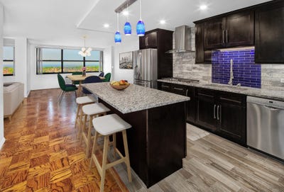 /international/us/7004-blvd-e-guttenberg-nj-110120080012/