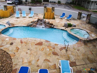 /international/us/730-e-mather-street-new-braunfels-tx-110108445777/