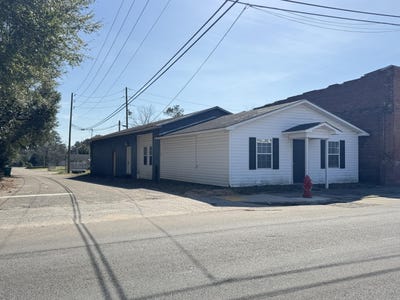 /international/us/212-main-street-summerton-sc-110106201712/