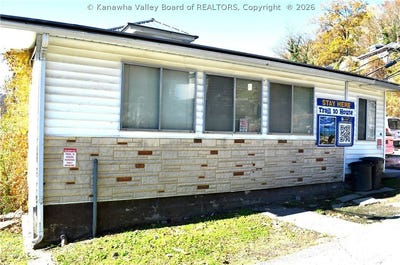 /international/us/301-w-4th-street-williamson-wv-110104029616/