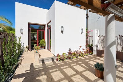 /international/us/219-equestrian-avenue-santa-barbara-ca-110106674965/