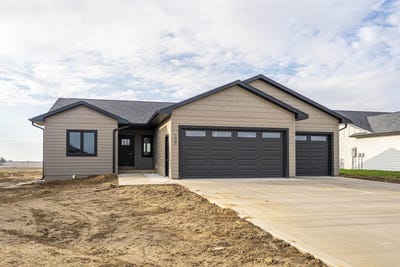 /international/us/708-17th-st-se-orange-city-ia-110107750063/