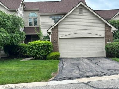 /international/us/5118-simpson-lake-road-west-bloomfield-twp-mi-110108118692/