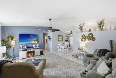 /international/us/225-sw-crescent-avenue-port-st-lucie-fl-110106705889/