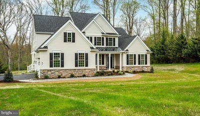 /international/us/109-w-forge-road-glen-mills-pa-110102179659/