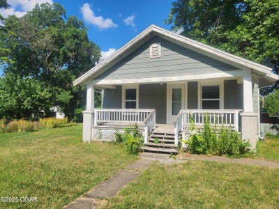 /international/us/1644-hazel-avenue-carthage-mo-110101073826/?lang=id