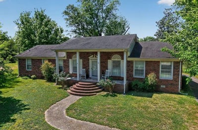 /international/us/149-n-main-street-sparta-tn-110107627838/