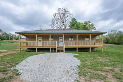 /international/us/483-foxden-drive-gainesville-mo-110107664972/