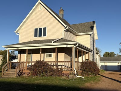 /international/us/325-lincoln-st-antigo-wi-110120582897/