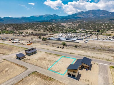 /international/us/4990-main-street-salida-co-110109153861/