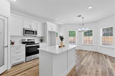 /international/us/103-s-alma-avenue-kerens-tx-110100425550/