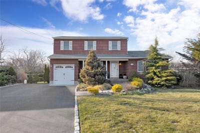 /international/us/270-idle-hour-boulevard-oakdale-ny-110098927991/