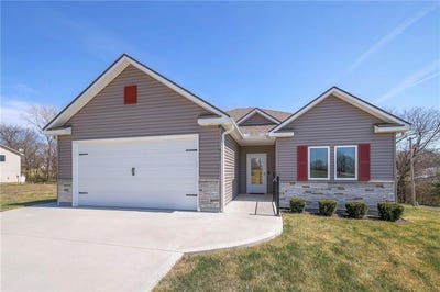 /international/us/517-village-lane-harrisonville-mo-110106846300/