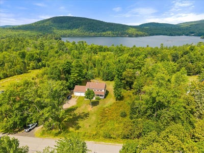 /international/us/396-jacob-buck-pond-road-bucksport-me-110119571226/